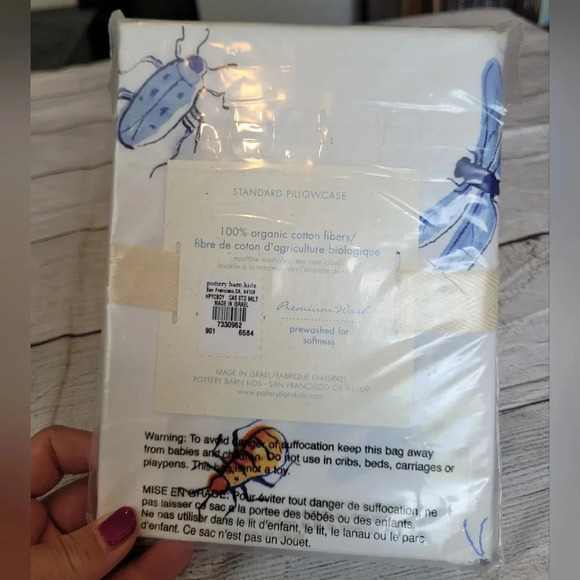 Pottery Barn Kids Happy Critters 100% Organic Cotton One standard pillowcase NWT - Picture 2 of 3